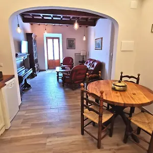 Apartment Casa Alda - Magica Vista Sulla Piazza Di Greve, Greve in Chianti